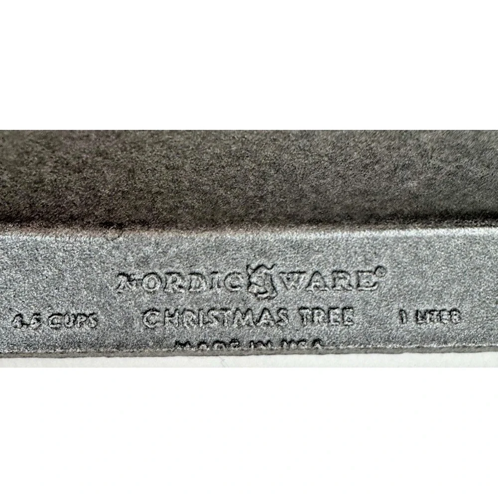 Nordic Ware Christmas Tree Baking Pan‎ Mold 4.5 cup 3D 10